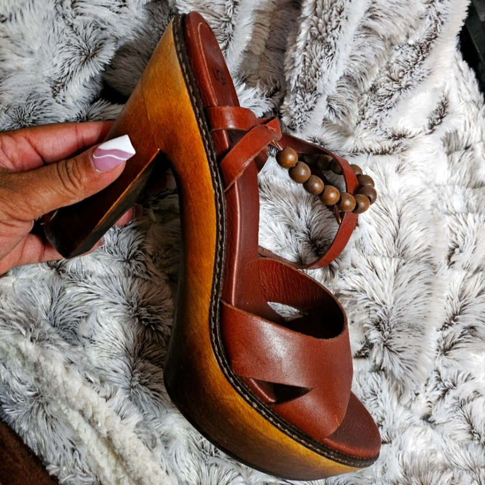 UGG Naima Sandals Platform Wood Heels Tan Leather Ankle Buckle Bead Strap